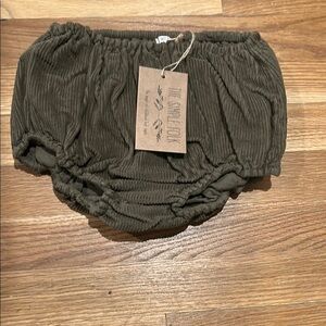 Green Elastic Waist Ruffle Shorts